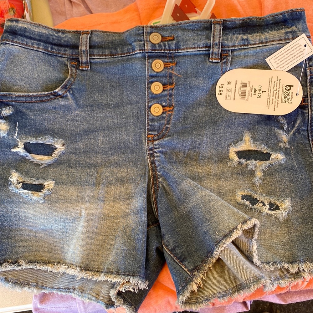 NWT girls distressed shorts